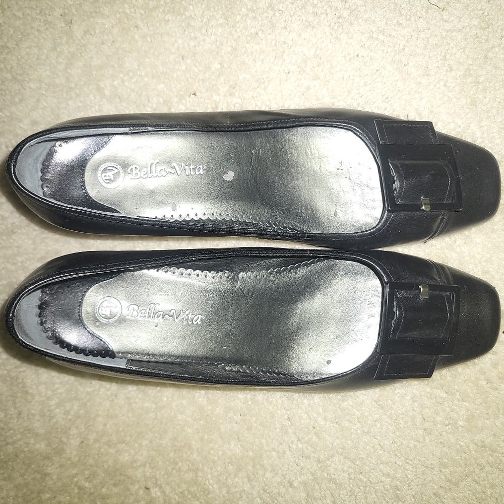 12WW Black Vintage Bella Vita Heels